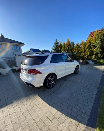 Mercedes-Benz GLE cena 195300 przebieg: 124800, rok produkcji 2016 z Warszawa małe 407